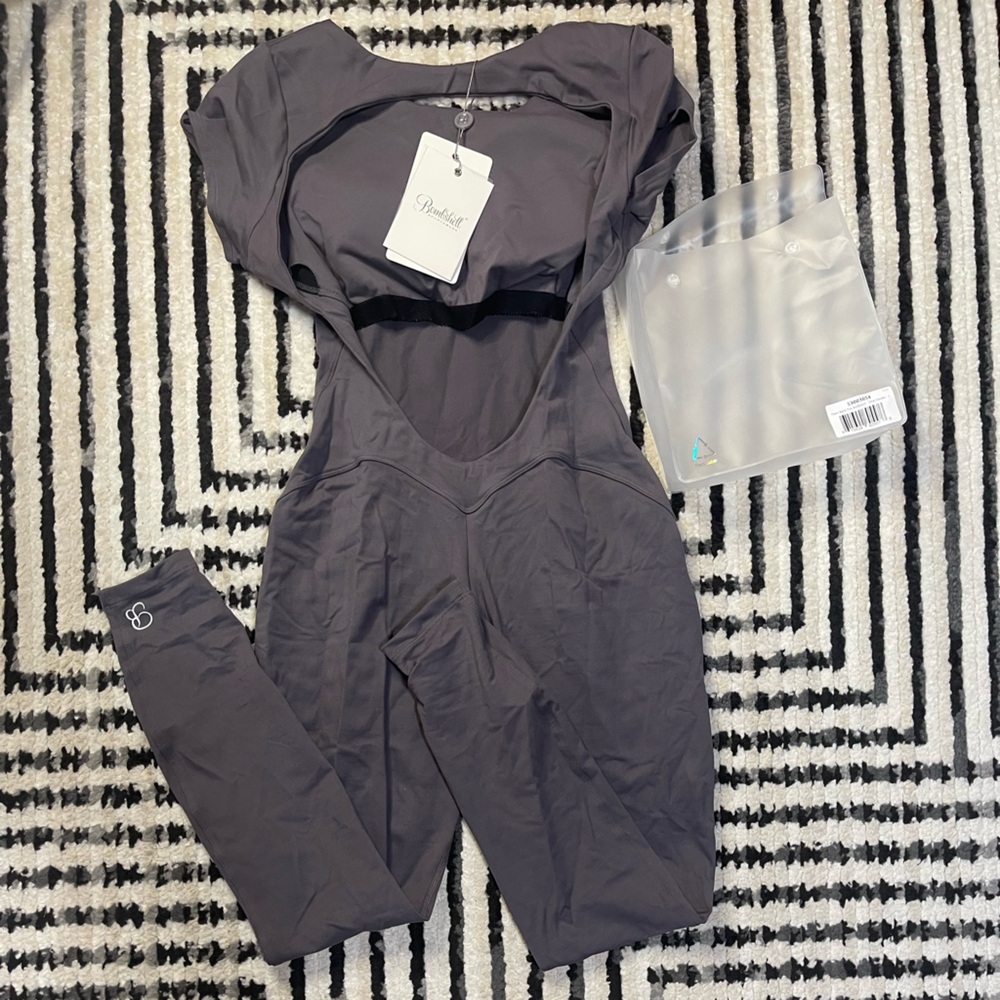 Bombshell Sportswear open back tee bodysuit in grey smoke size LARGE NWT